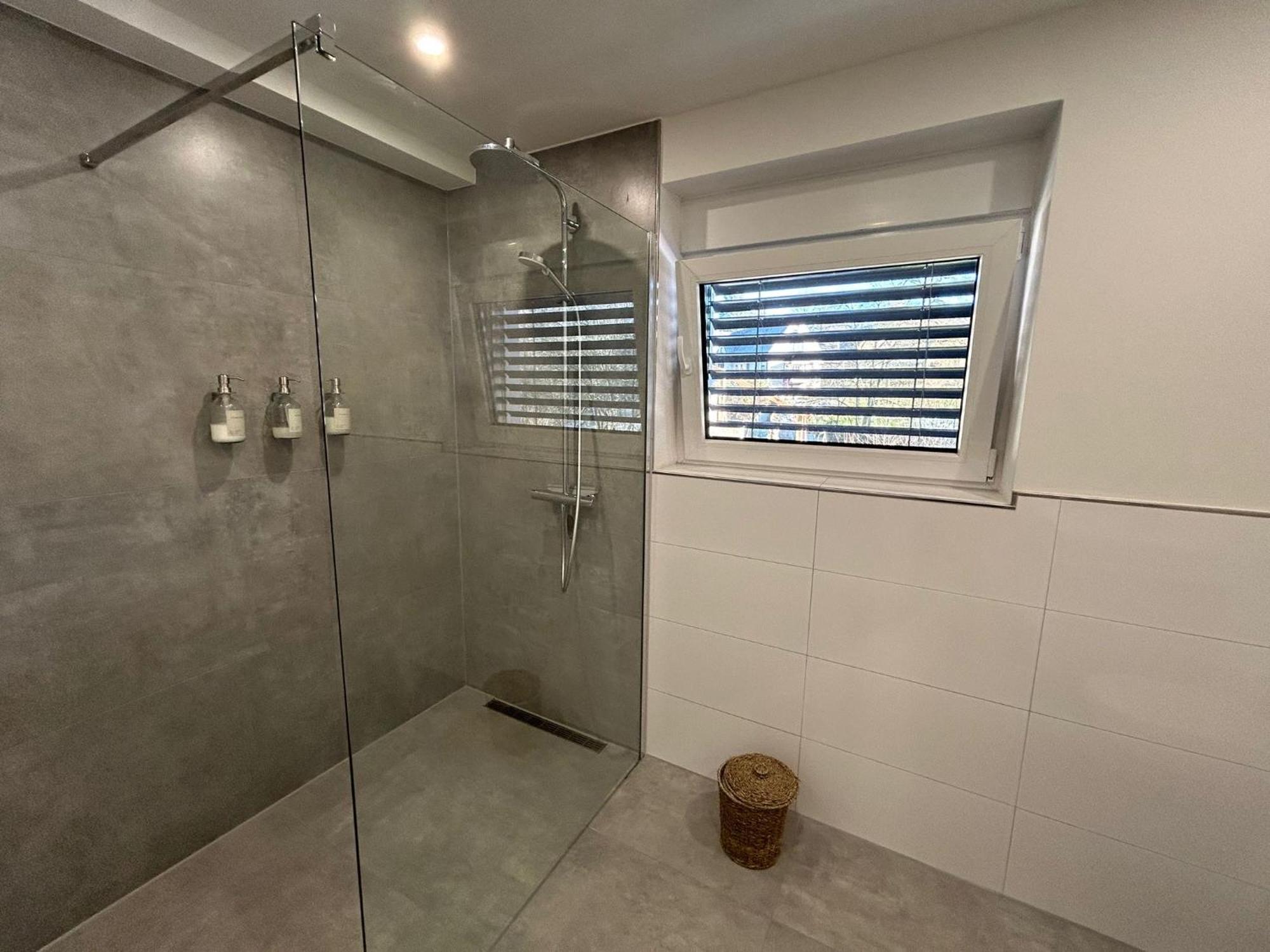 The Forest Retreat- Luxurioese Ferienwohnung Mit Privater Sauna Wermelskirchen Ngoại thất bức ảnh